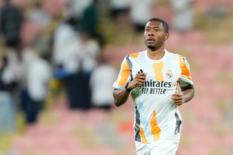 开云官网-阿拉巴驳斥转会谣言,表示身体状况已完全适应全场赛事需求